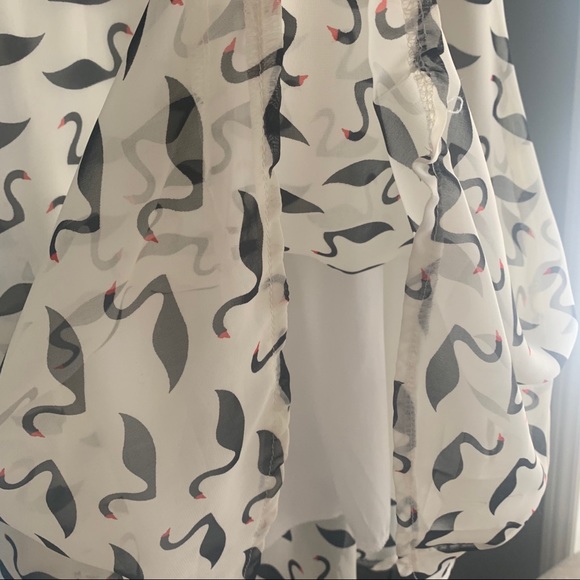 •Great condition black swan dress• - Picture 2 of 3